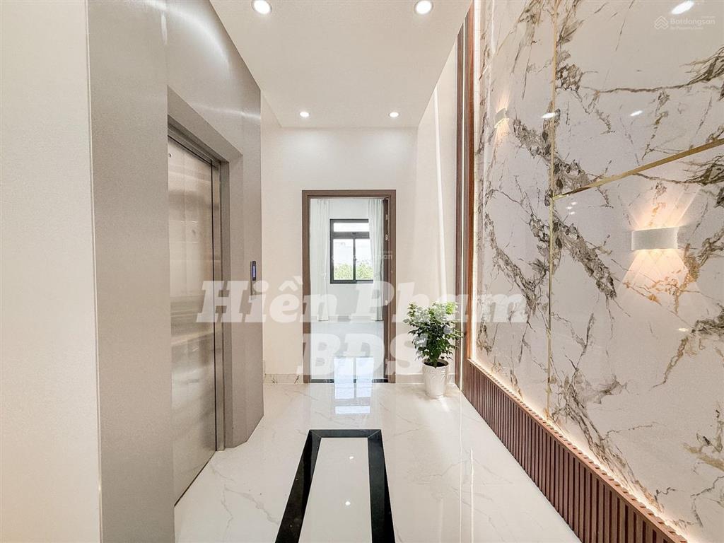Nhà phố mới xây xong kdc hoàng quốc việt  cạnh sân vận động bộ công an