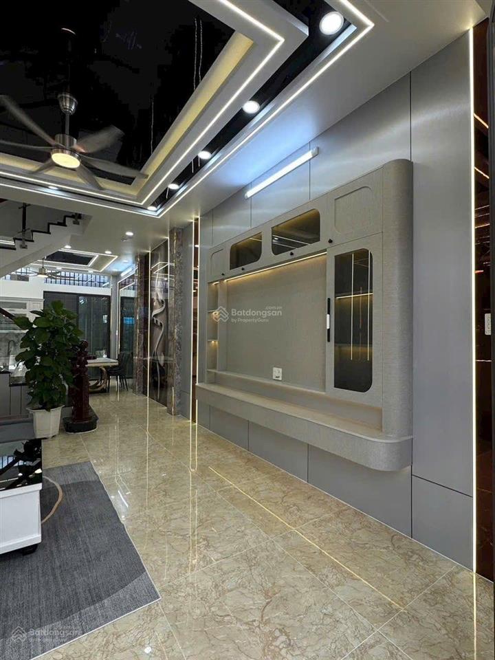 Nhà đẹp 3 tầng đường số kdc hoàng quốc việt  ngay svđ bộ công an