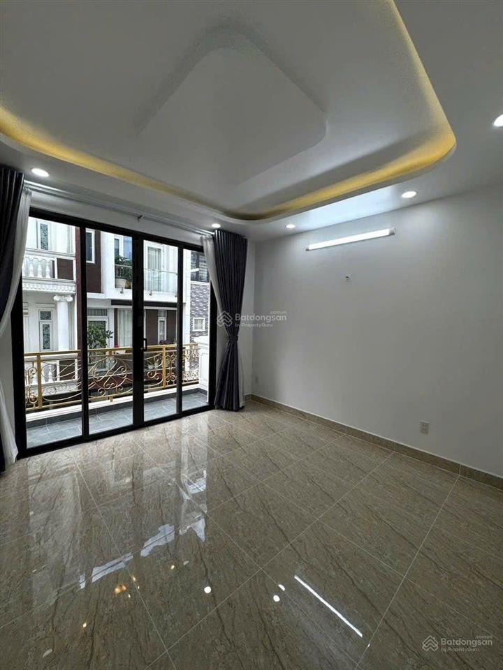 Nhà đẹp 3 tầng đường số kdc hoàng quốc việt  ngay svđ bộ công an