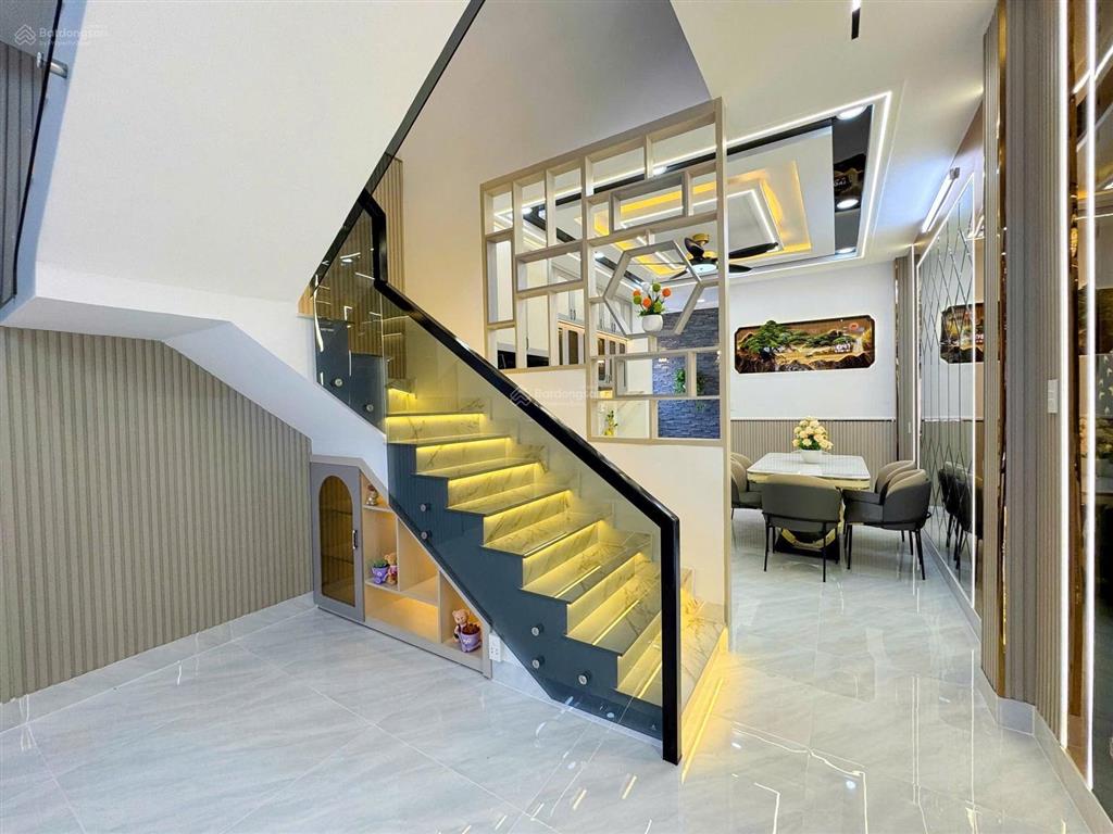 Nhà mới hiện đại góc 2mt không lg mtkd hẻm 2581 htp  sát kdc anh tuấn riverside