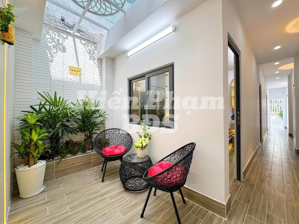 Nhà mới full nt cấp 4 đường đào tông nguyên