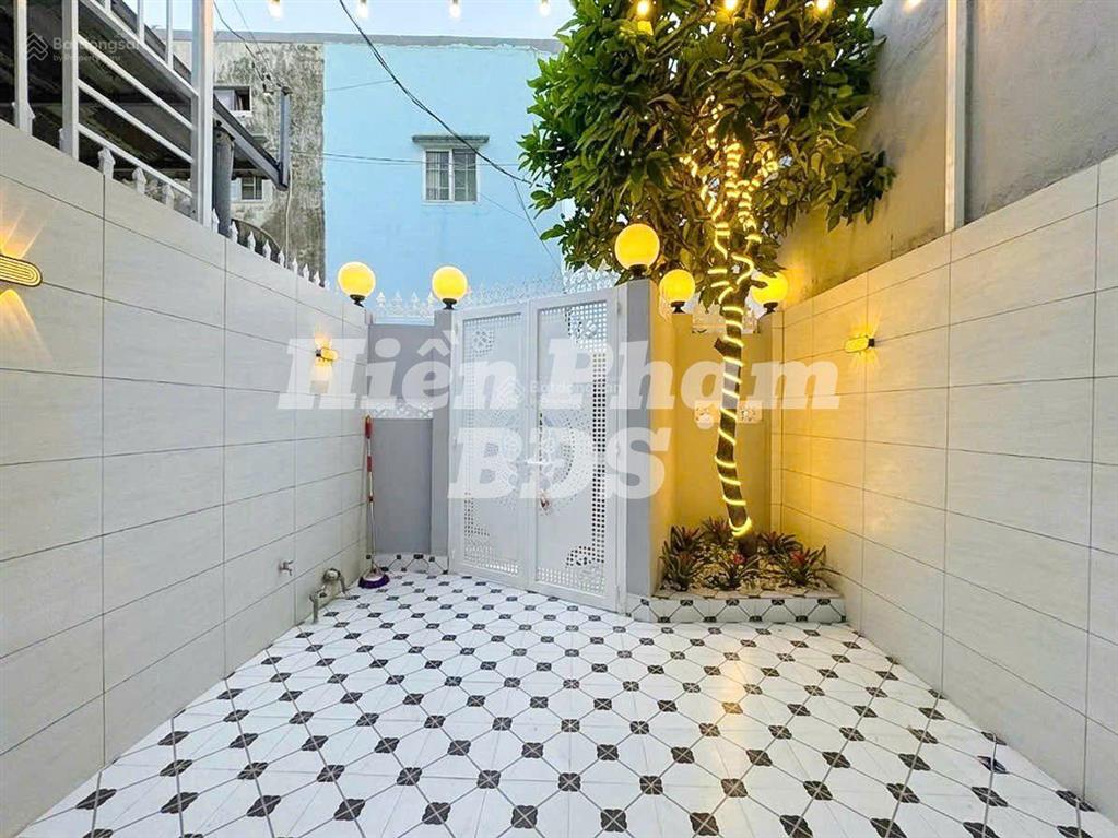 Nhà mới full nt cấp 4 đường đào tông nguyên
