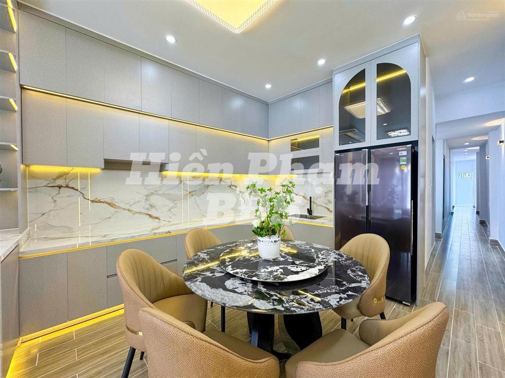 Nhà mới full nt cấp 4 đường đào tông nguyên