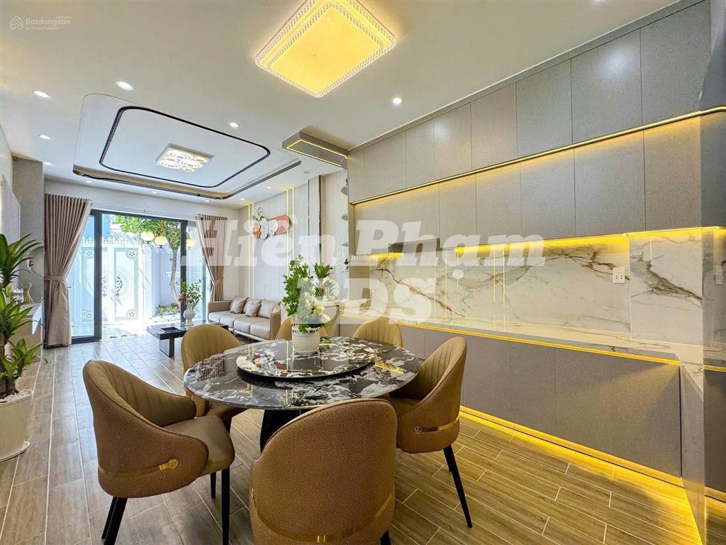 Nhà mới full nt cấp 4 đường đào tông nguyên