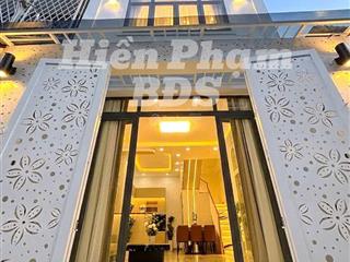 Nhà mới xây 100% hẻm 1830 huỳnh tấn phát  đối diện công an thị trấn nhà bè
