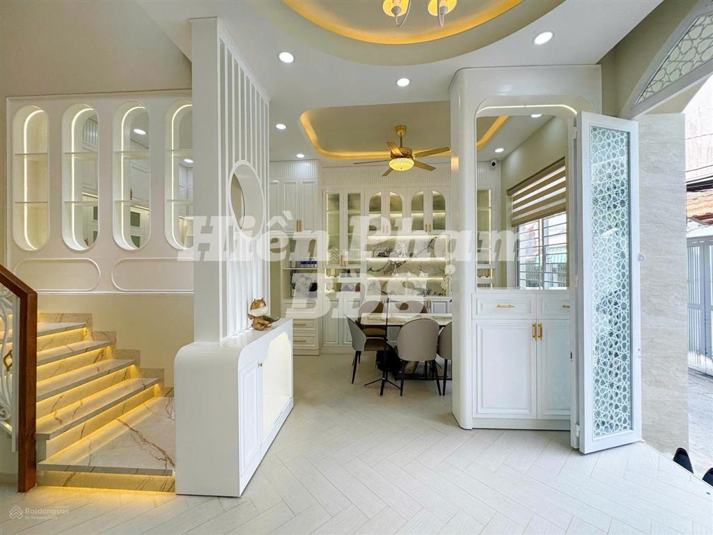 Nhà phố tân cổ điển  hẻm xe hơi sát nhà đường tân thuận tây
