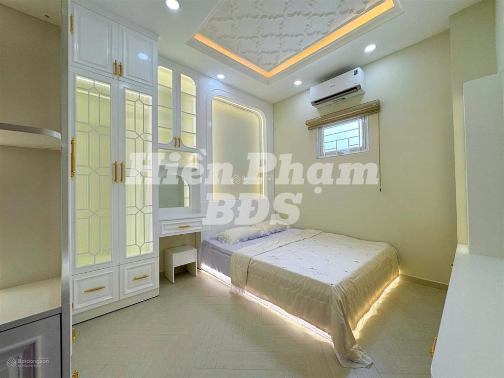 Nhà phố tân cổ điển  hẻm xe hơi sát nhà đường tân thuận tây