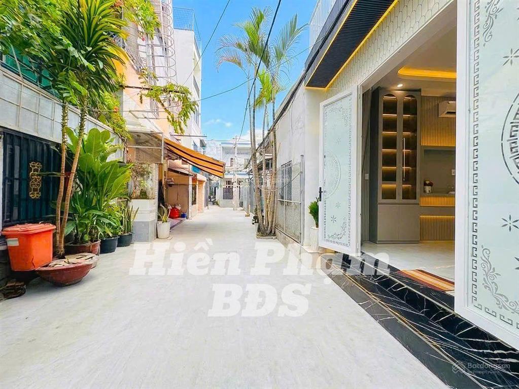 Nhà mới hiện đại 2 lầu st hẻm 1942 huỳnh tấn phát  nhà bè