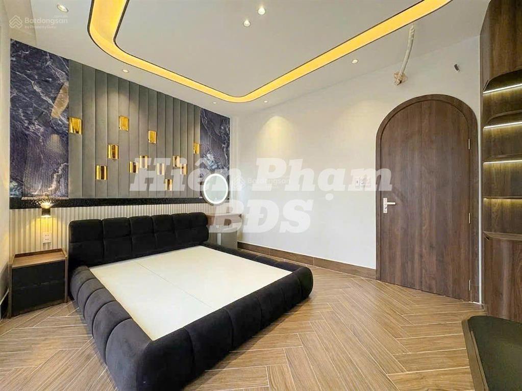 Nhà mới hiện đại full nt hẻm 588 huỳnh tấn phát  liền kề pmh