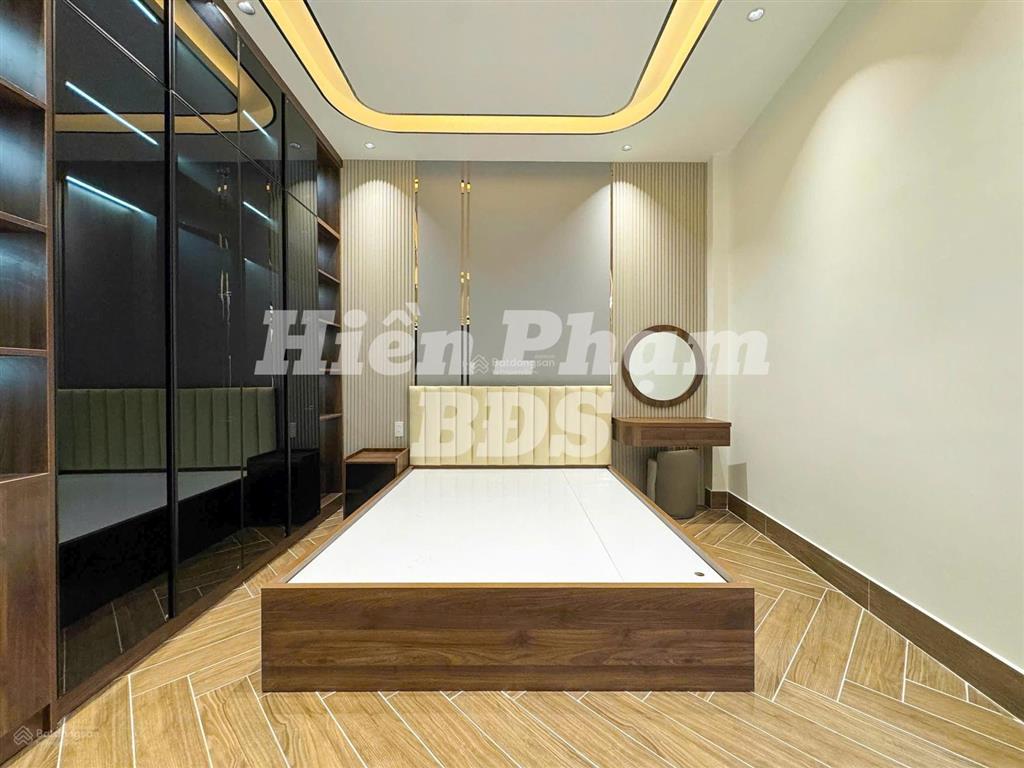 Nhà mới hiện đại full nt hẻm 588 huỳnh tấn phát  liền kề pmh