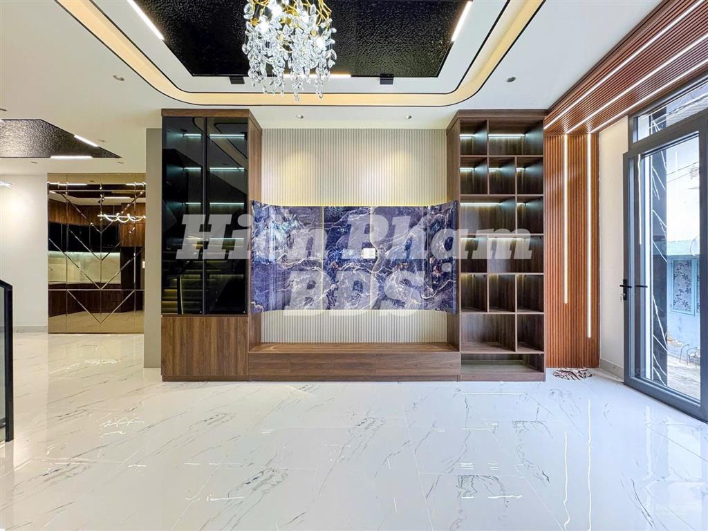 Nhà mới hiện đại full nt hẻm 588 huỳnh tấn phát  liền kề pmh