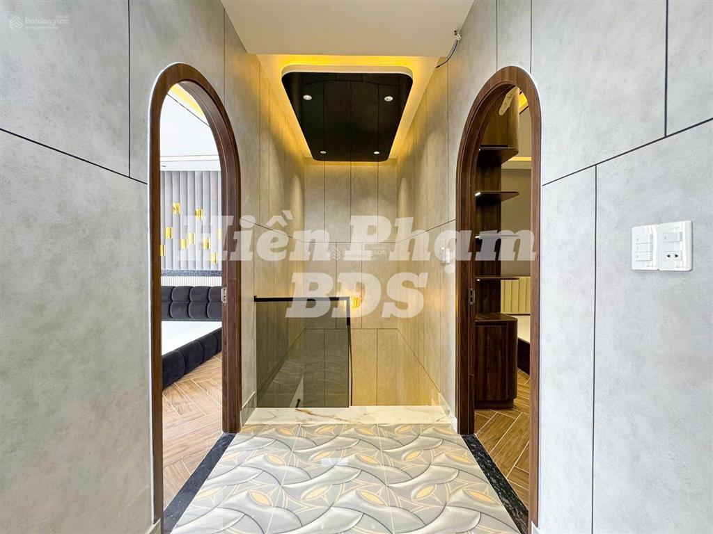 Nhà mới hiện đại full nt hẻm 588 huỳnh tấn phát  liền kề pmh