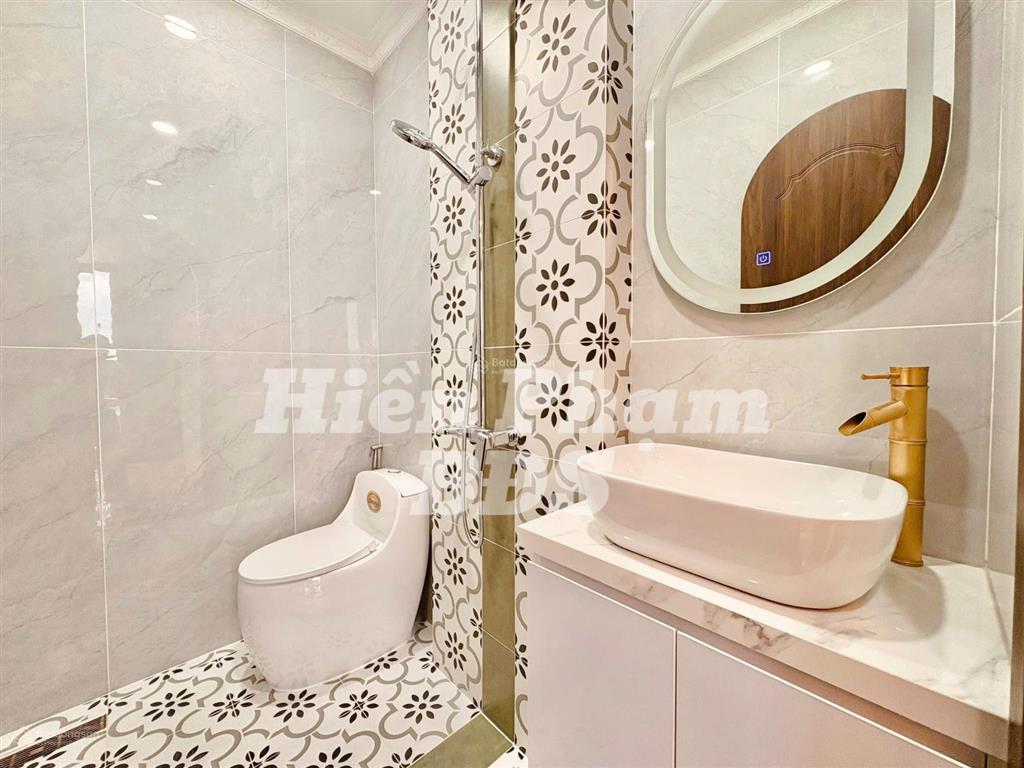 Siêu phẩm 4 tầng mới xây xong đường dương cát lợi  có thang máy