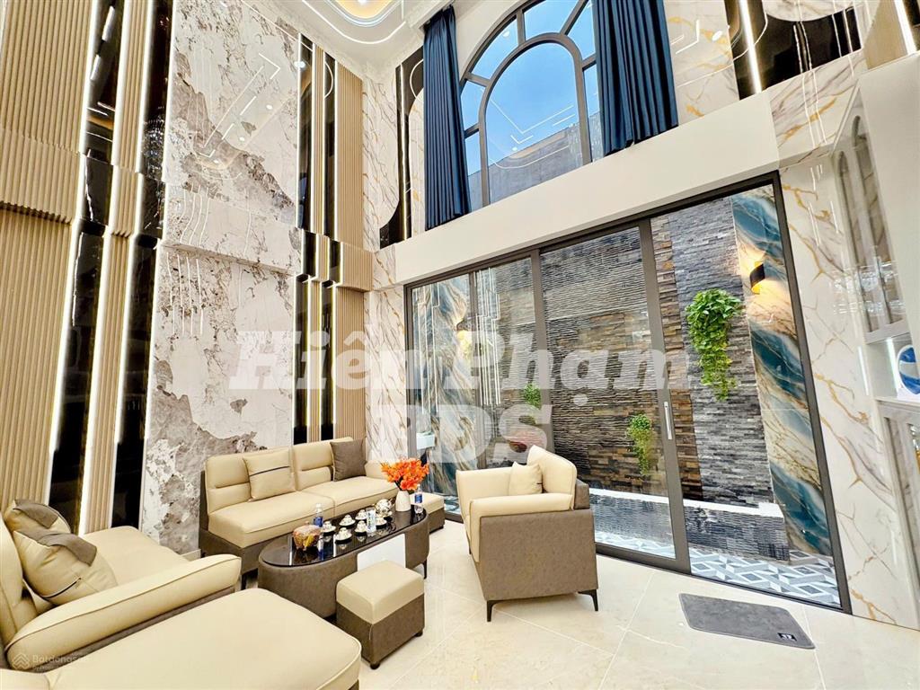 Siêu phẩm 4 tầng mới xây xong đường dương cát lợi  có thang máy