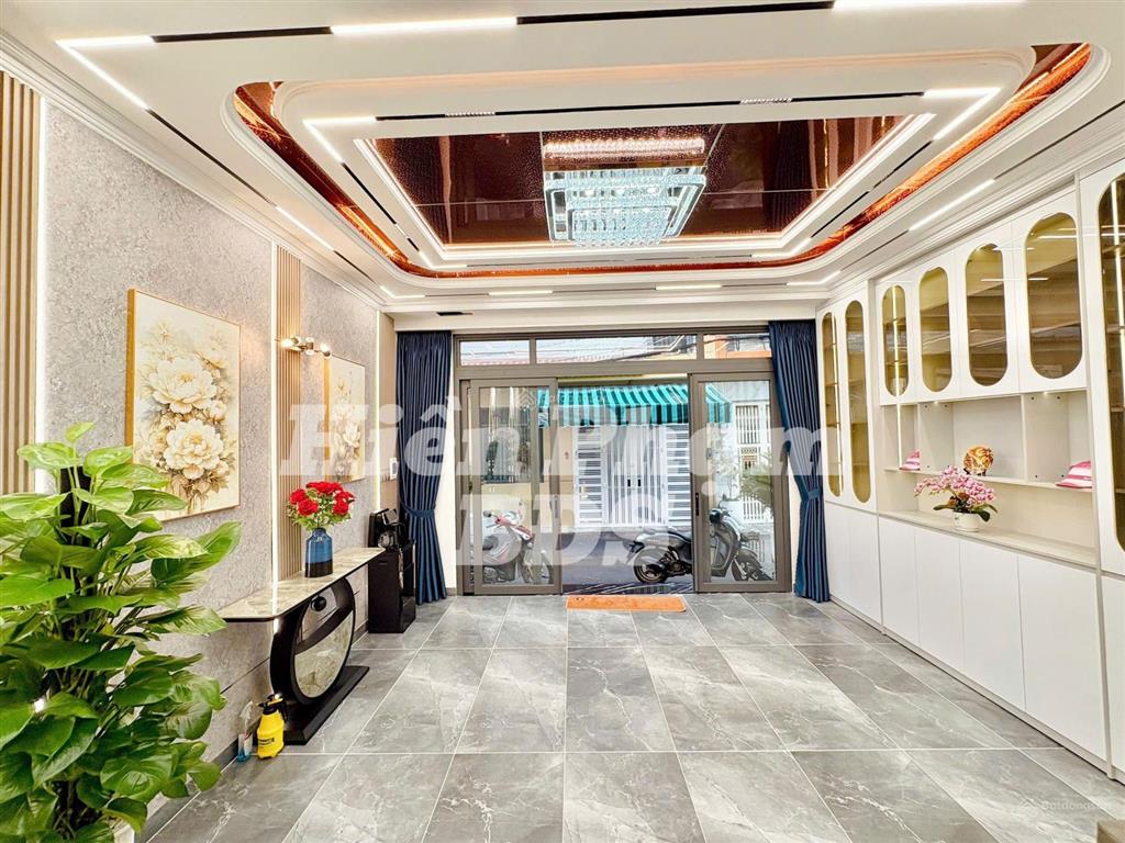 Siêu phẩm 4 tầng mới xây xong đường dương cát lợi  có thang máy