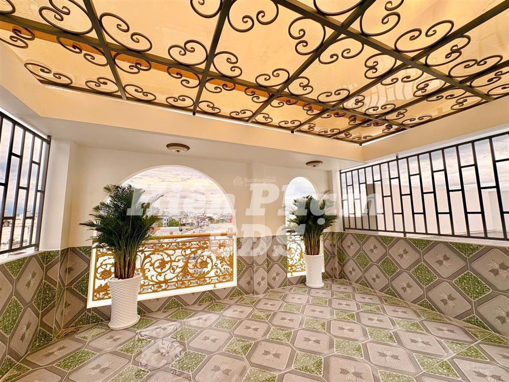Siêu phẩm 4 tầng mới xây xong đường dương cát lợi  có thang máy