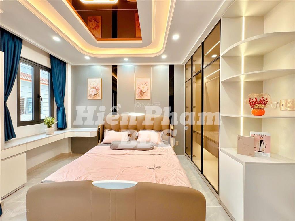 Siêu phẩm 4 tầng mới xây xong đường dương cát lợi  có thang máy