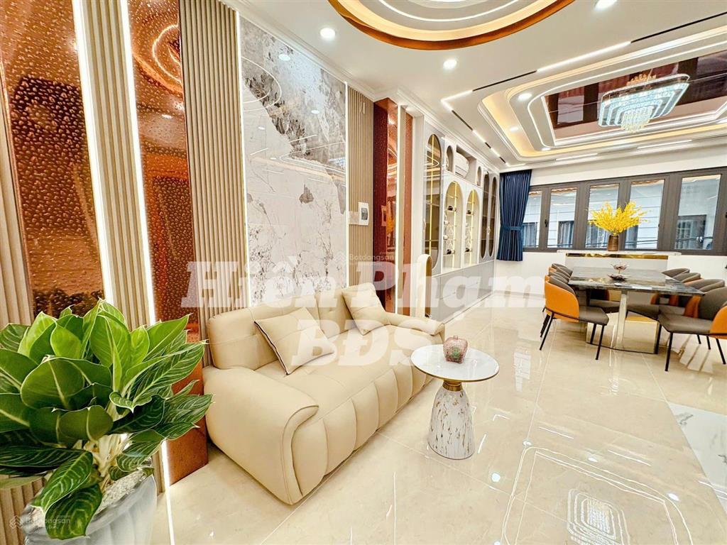 Siêu phẩm 4 tầng mới xây xong đường dương cát lợi  có thang máy