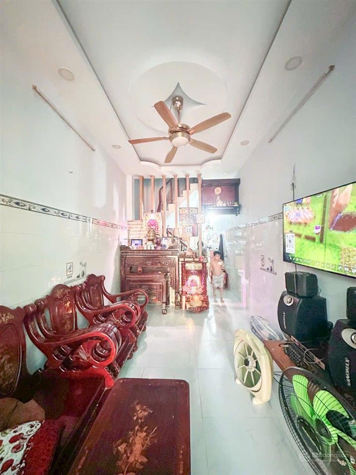 Đầu tư sinh lời  cặp nhà 2 lầu tiện cho việc vừa ở vừa cho thuê hẻm 2581 htp  nhà bè