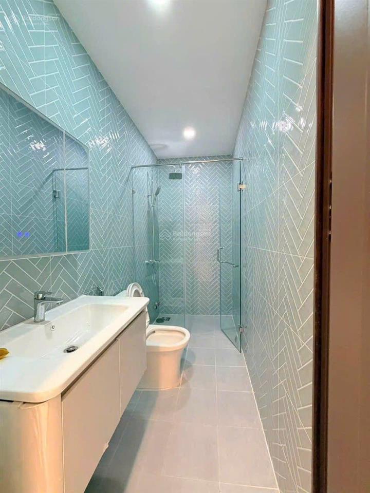 Nhà phố hiện đại  trẻ trung 2 lầu st hẻm 1806 huỳnh tấn phát