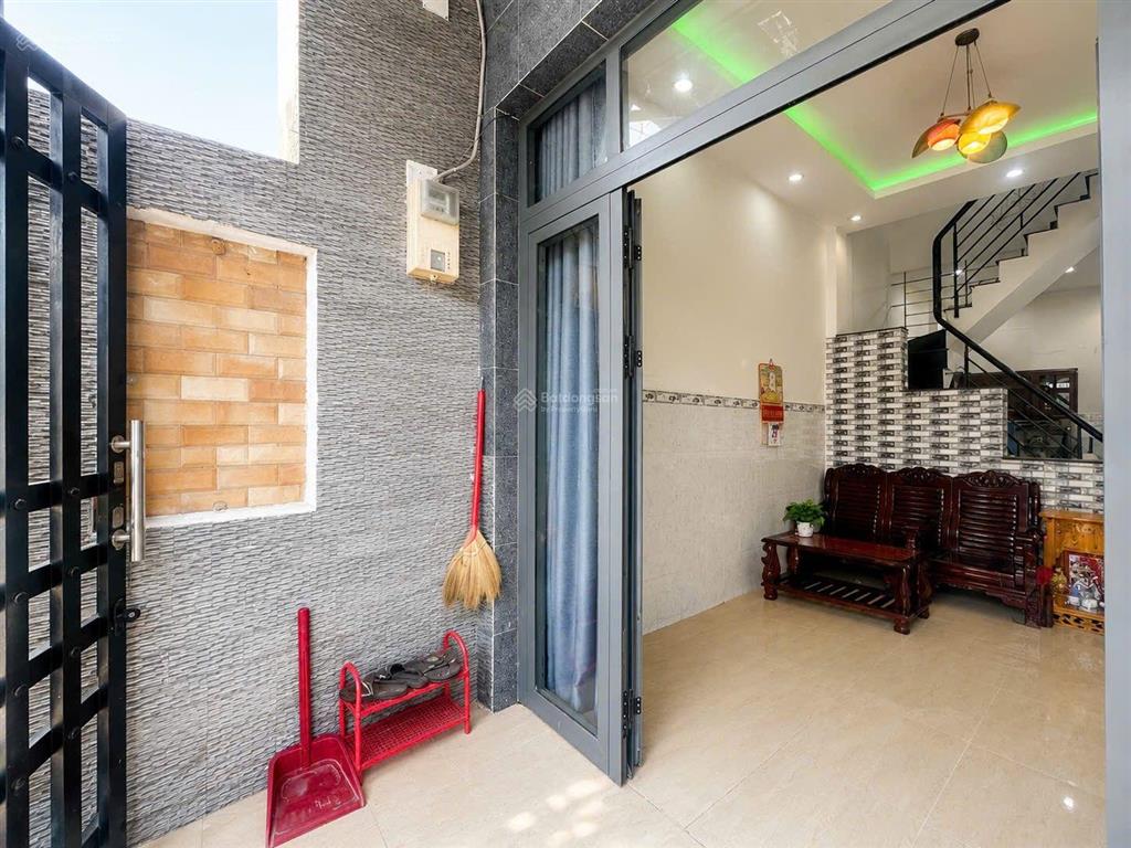 Nhà phố shr 1 lầu mtkd hẻm 3m huỳnh tấn phát  p. phú thuận