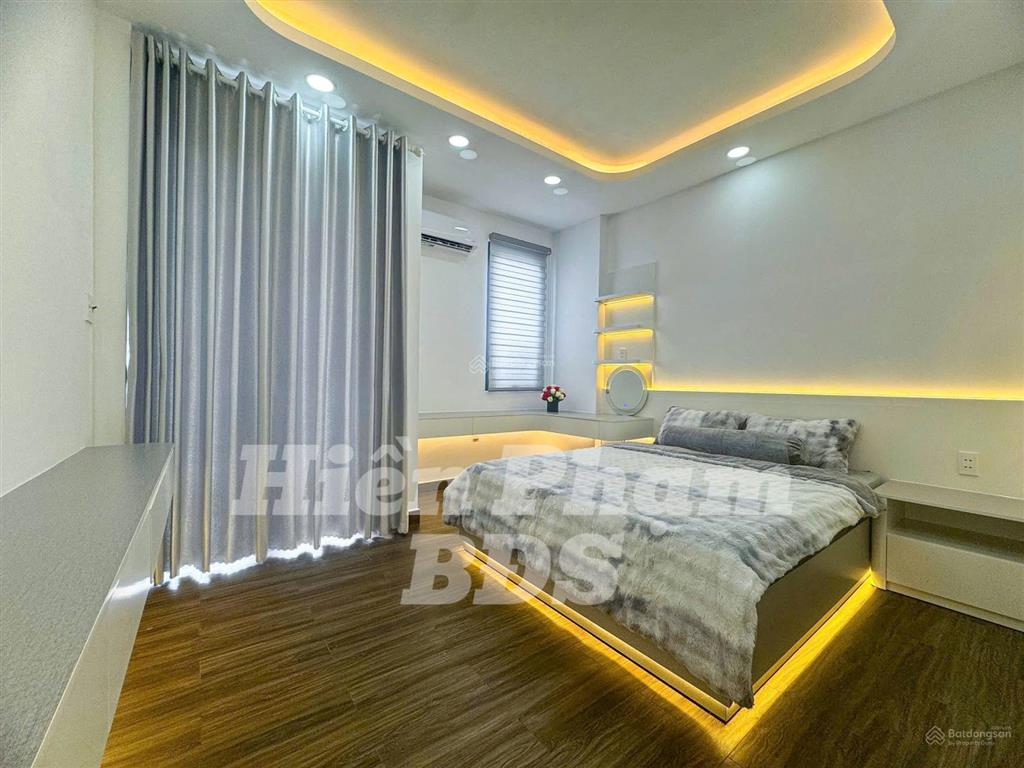 Nhà mới hiện đại full nội thất hxh 1942 htp  ttnb