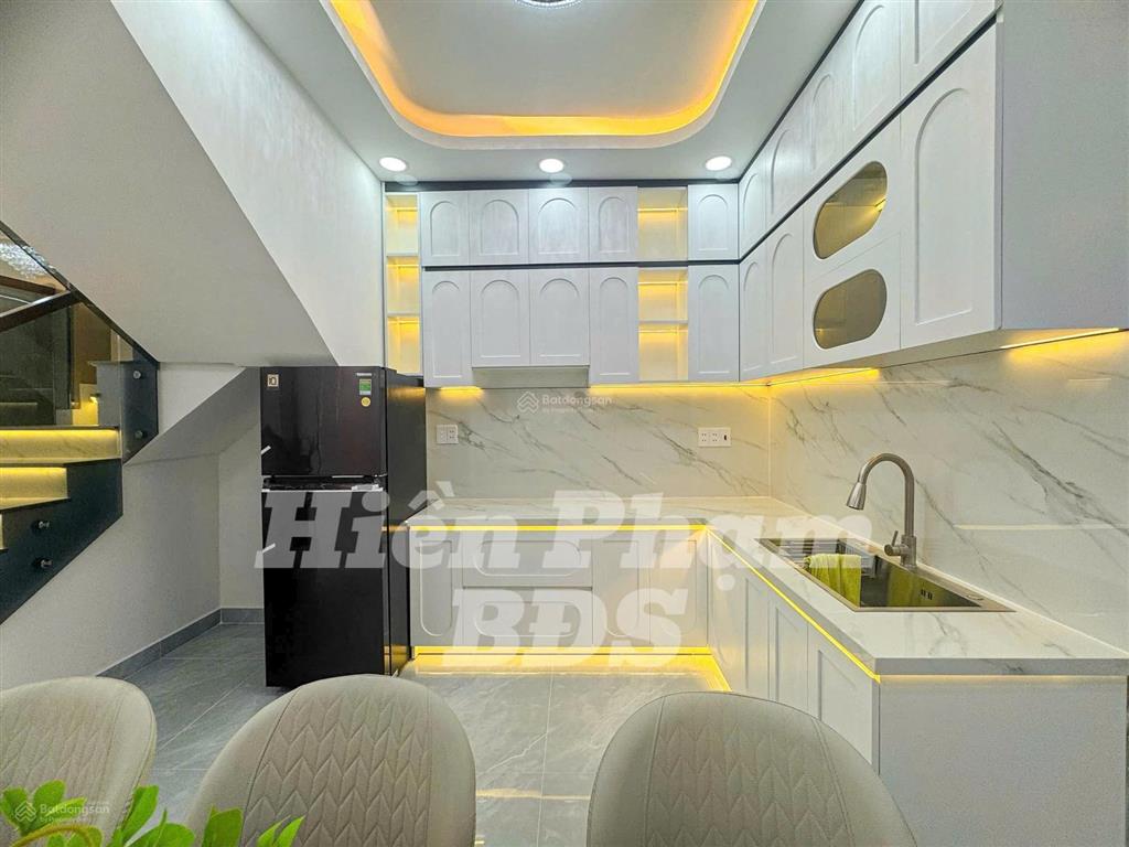 Nhà mới hiện đại full nội thất hxh 1942 htp  ttnb