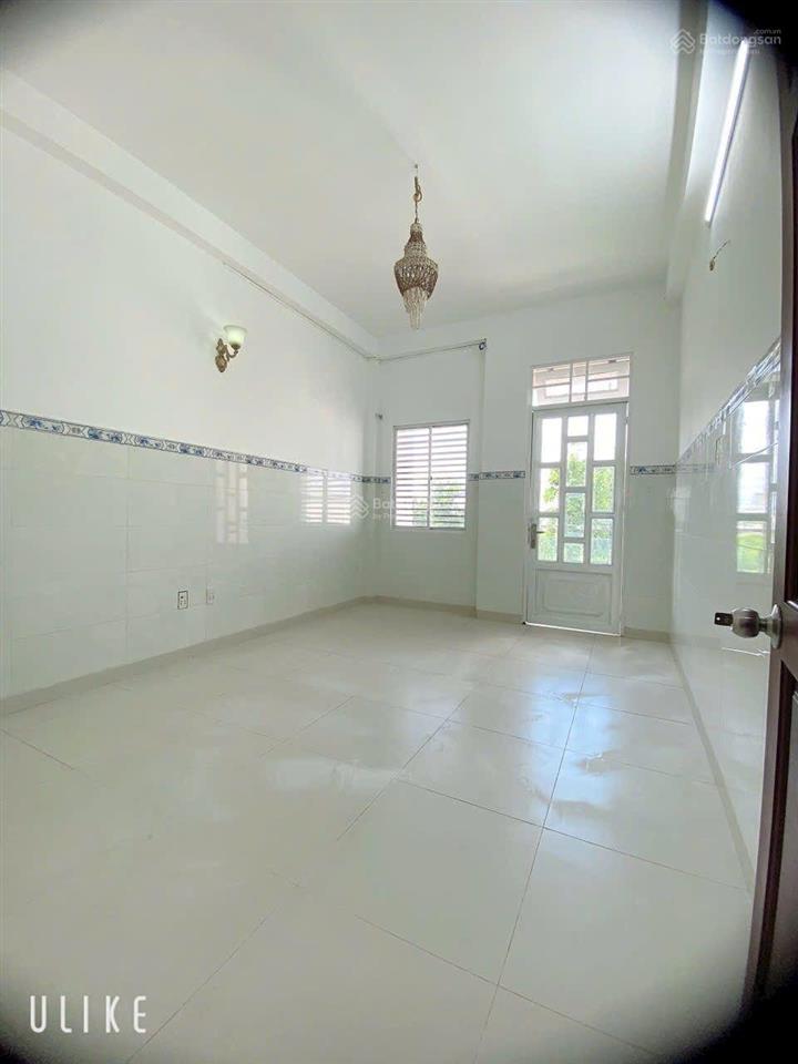 Nhà phố 3 tầng hẻm 1205 huỳnh tấn phát  cạnh pmh