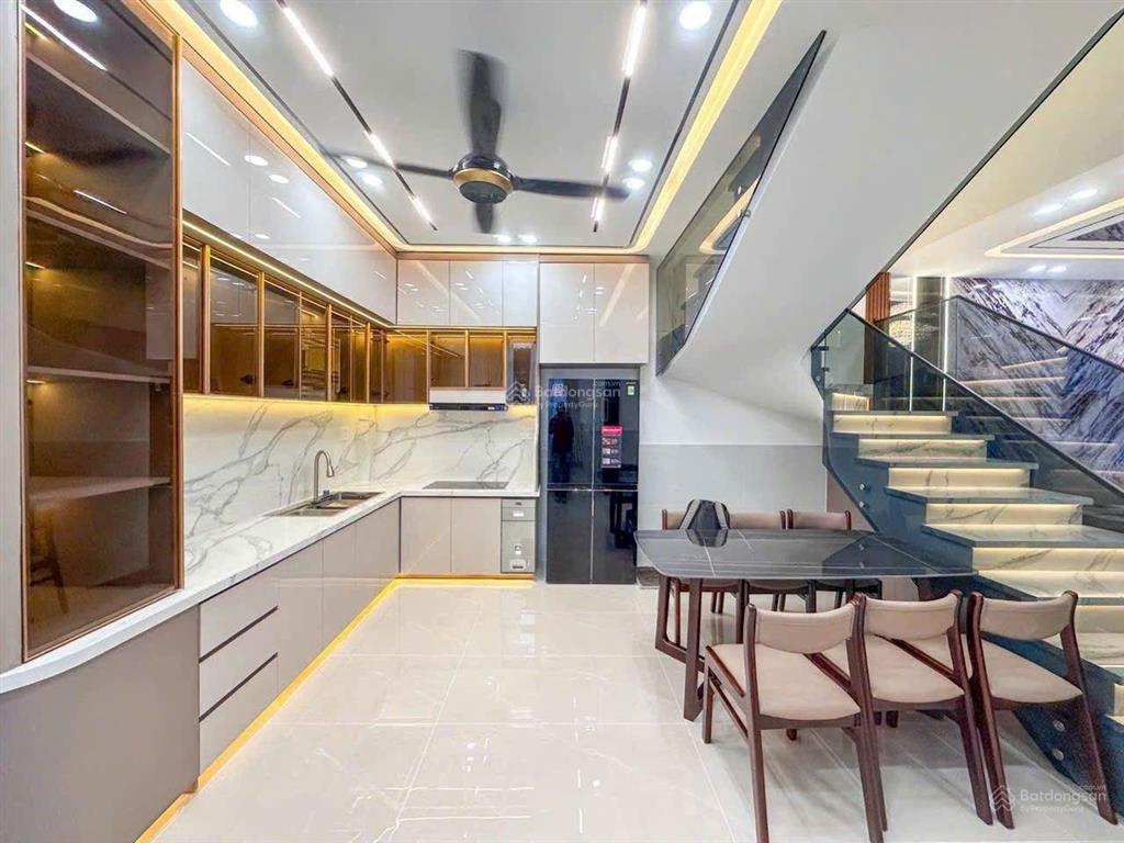 Siêu phẩm căn góc 2mt hẻm 1716 huỳnh tấn phát  full nt cao cấp