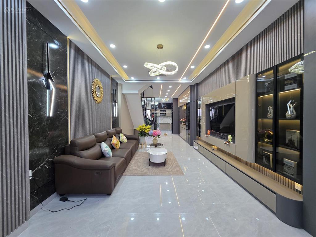Nhà mới hiện đại mtkd hẻm 8m chuyên dùng 9  kết nối qua pmh chỉ 5p