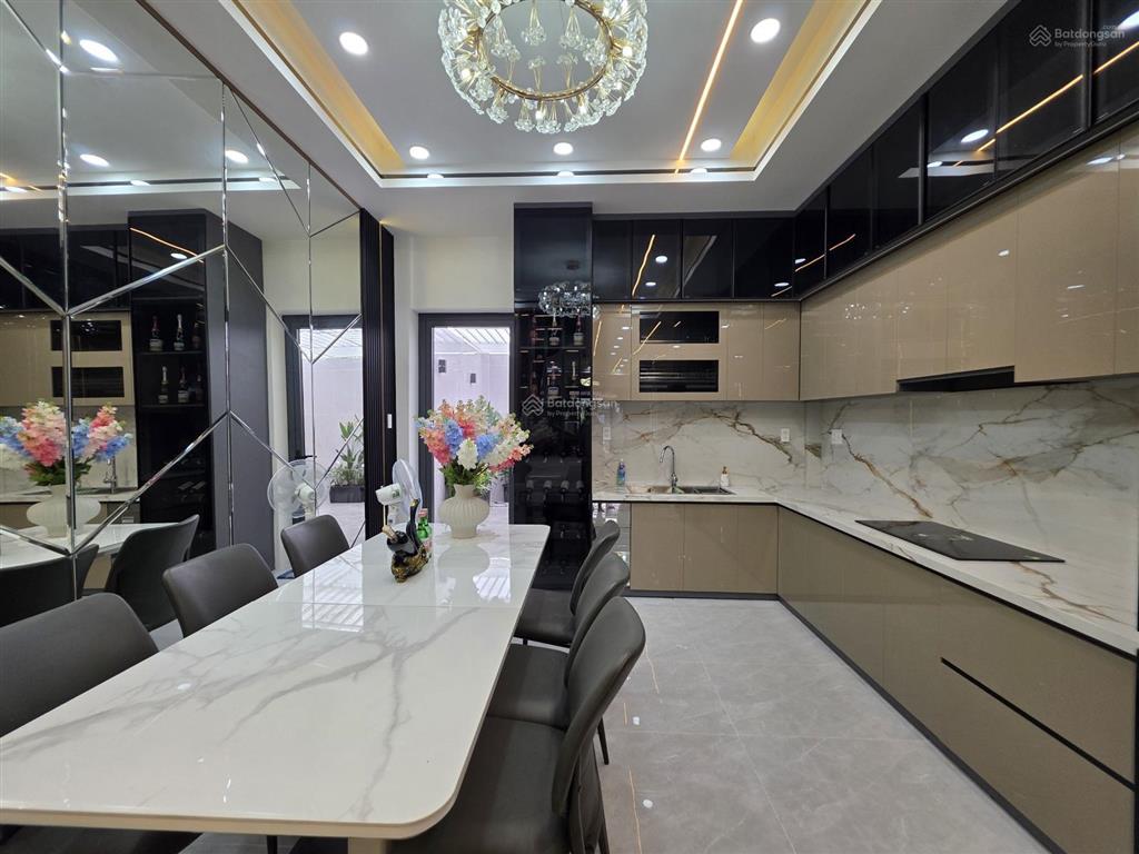 Nhà mới hiện đại mtkd hẻm 8m chuyên dùng 9  kết nối qua pmh chỉ 5p