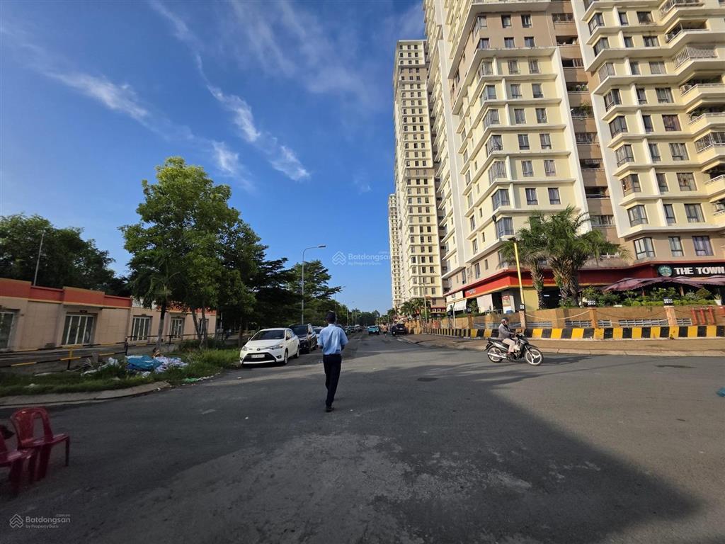 Nhà mới hiện đại phong cách wabisachi  cách đường 15b vài bước chân