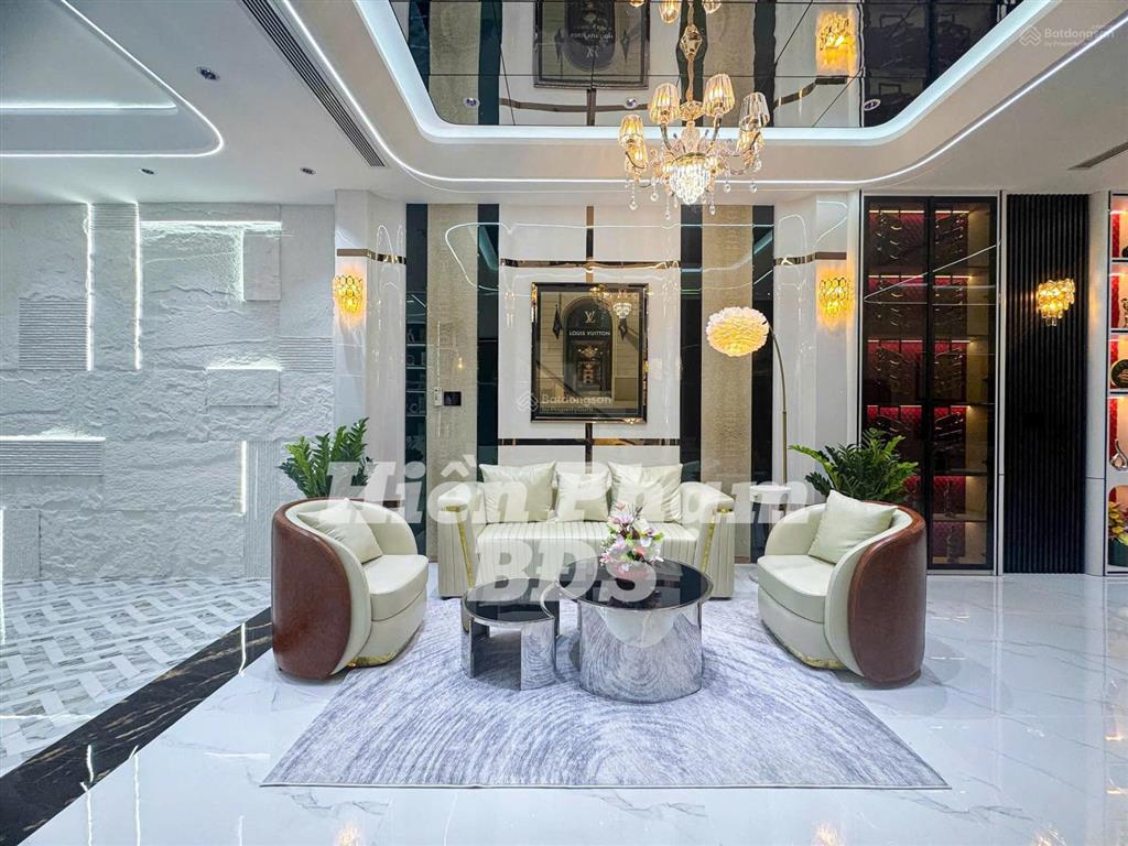 Nhà phố 3 tầng vừa xây xong có trang bị thang máy kdc phú mỹ  liền kề pmh
