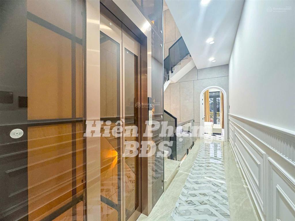 Nhà phố 3 tầng vừa xây xong có trang bị thang máy kdc phú mỹ  liền kề pmh