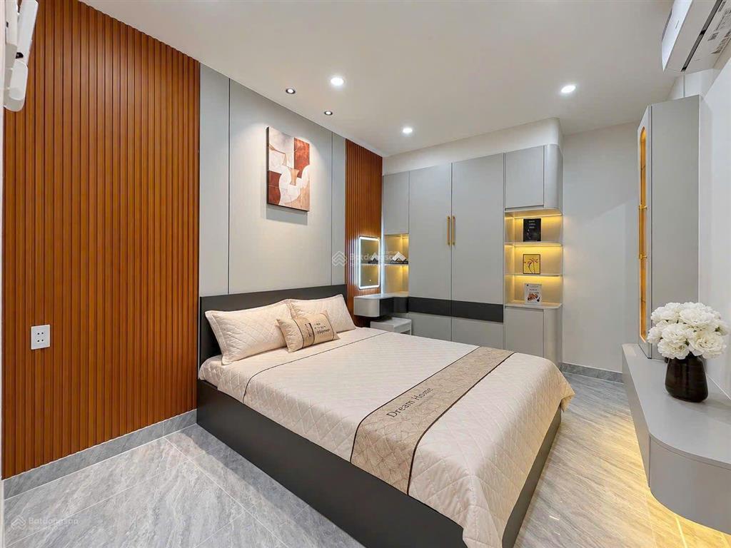 Nhà phố sân vườn hẻm 3 gác dt 113.6m2  thị trấn nhà bè