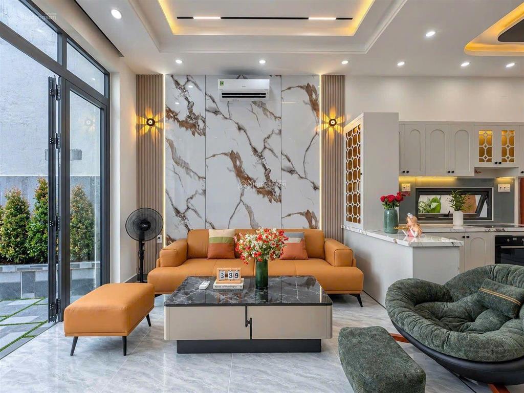 Nhà phố sân vườn hẻm 3 gác dt 113.6m2  thị trấn nhà bè