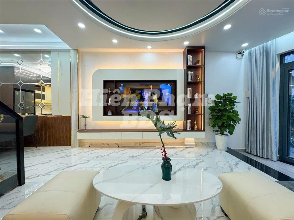 Nhà phố mtkd hxh cạnh bùi văn ba  kết nối qua q4 chỉ 500m
