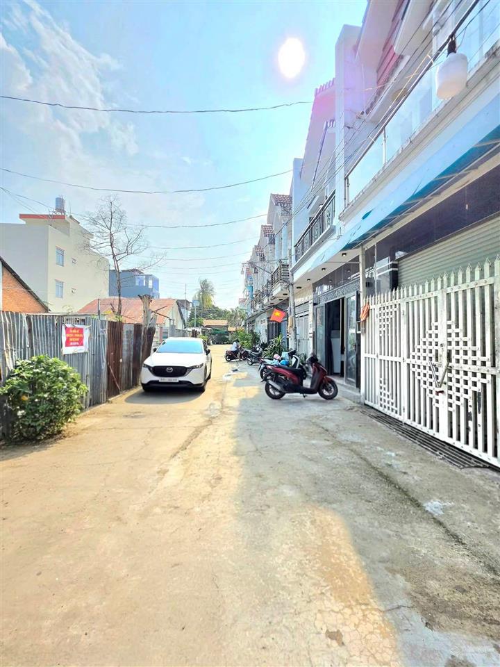 Nhà phố hiện đại hxh quay đầu huỳnh tấn phát  nhà bè  4.8x11m