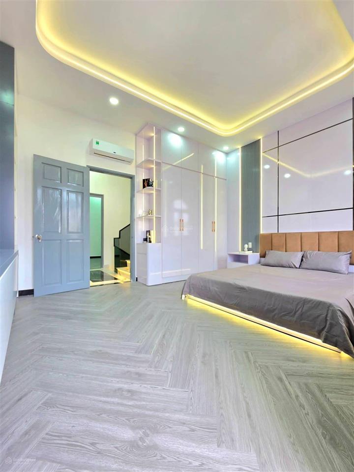 Nhà phố hiện đại hxh quay đầu huỳnh tấn phát  nhà bè  4.8x11m