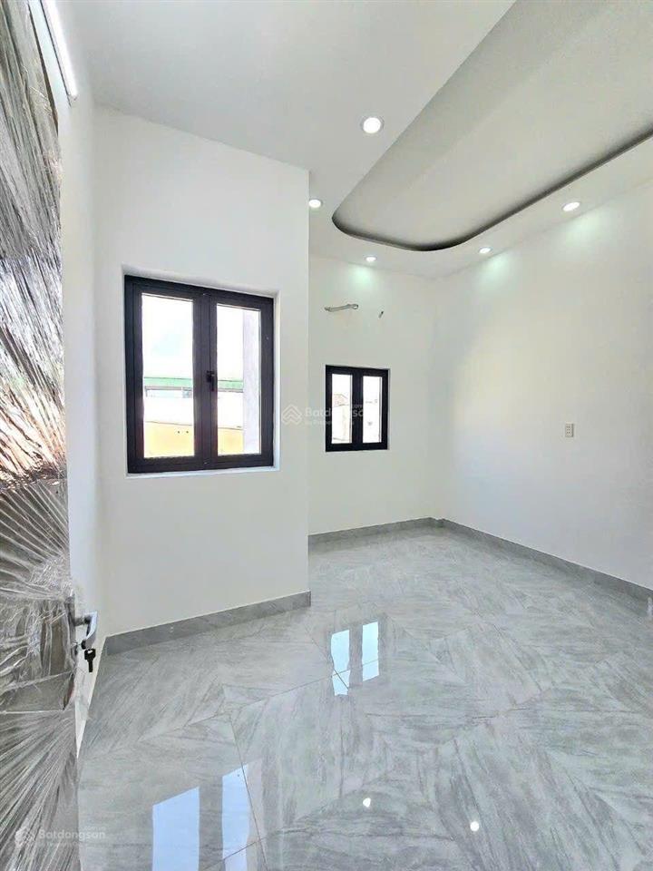 Nhà mới xây 2 tầng mtkd hẻm huỳnh tấn phát  cách mt chỉ 30m
