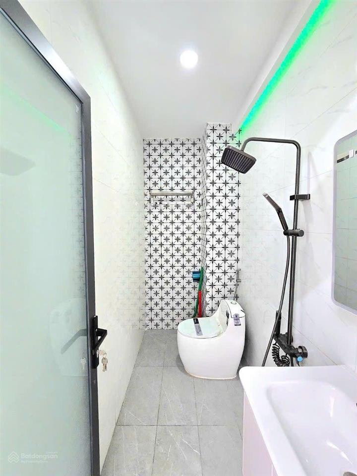 Nhà mới xây 2 tầng mtkd hẻm huỳnh tấn phát  cách mt chỉ 30m