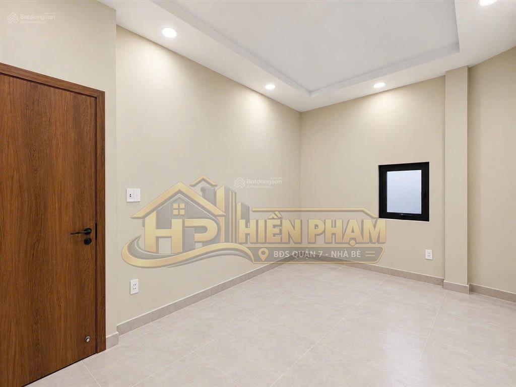 Nhà mới hoàn thiện hẻm 270 htp  cách q4 chỉ 500m