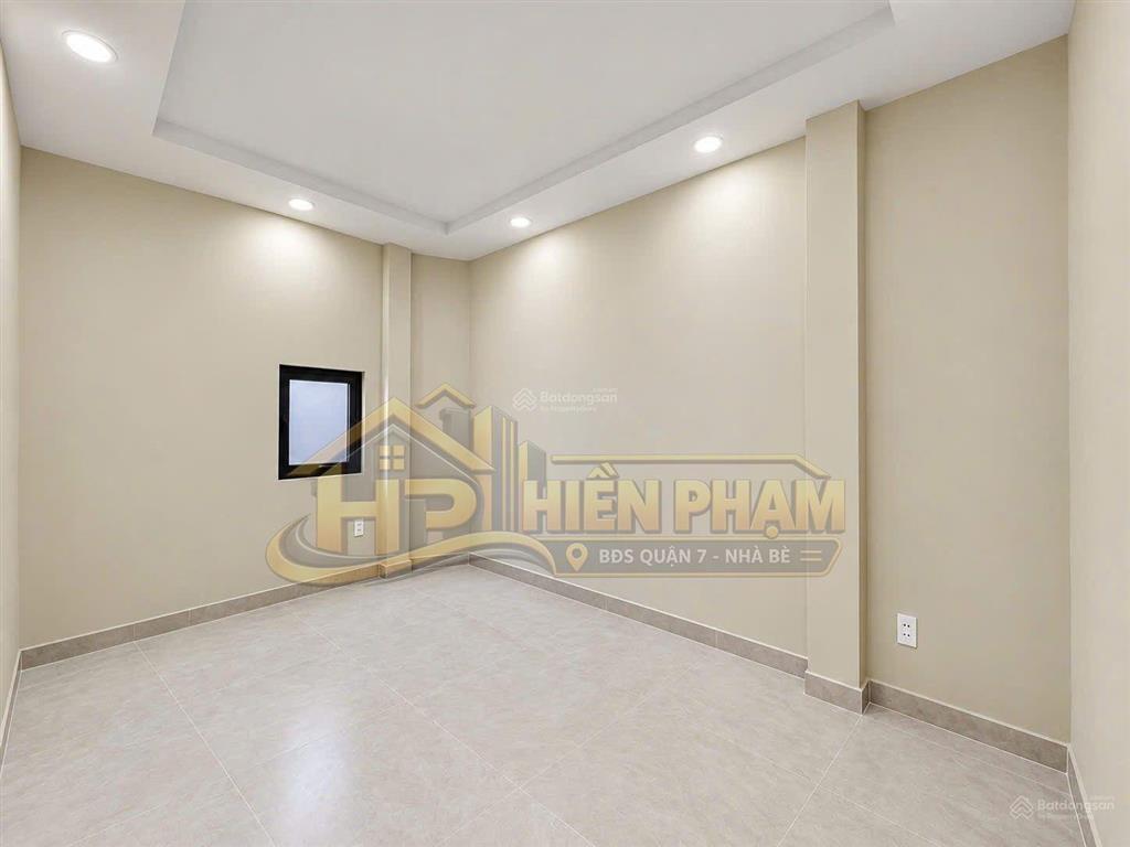 Nhà mới hoàn thiện hẻm 270 htp  cách q4 chỉ 500m