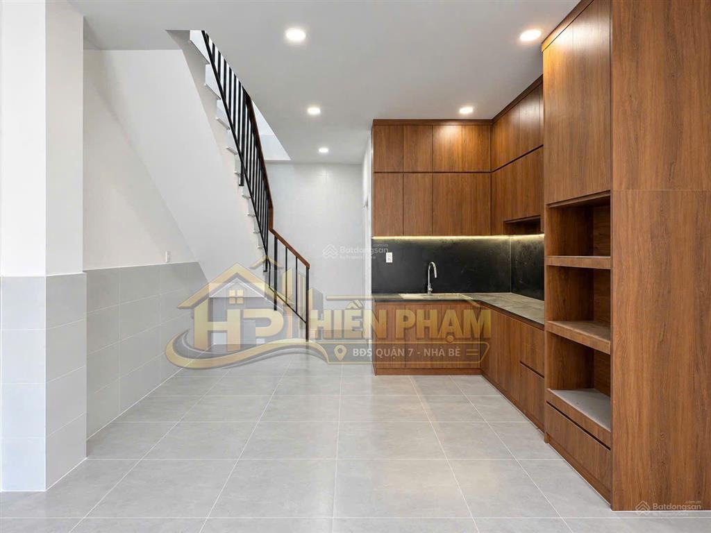 Nhà mới hoàn thiện hẻm 270 htp  cách q4 chỉ 500m