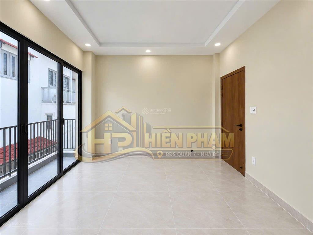 Nhà mới hoàn thiện hẻm 270 htp  cách q4 chỉ 500m