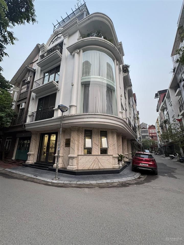 Siêu phẩm lô góc riêng  đẹp kđt văn quán  full nội thất sang trọng