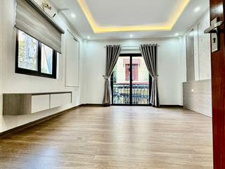 Nhà mới lô góc  sáng thoáng vô cùng  ngay sát đường mậu lương  nhỉnh 7