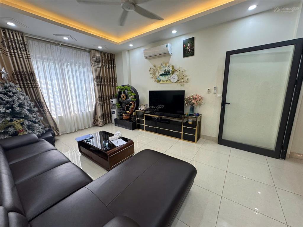 Nhà phân lô 50m2 khu dịch vụ đìa lão, hàng bè  mậu lương  nhà đẹp ở ngay