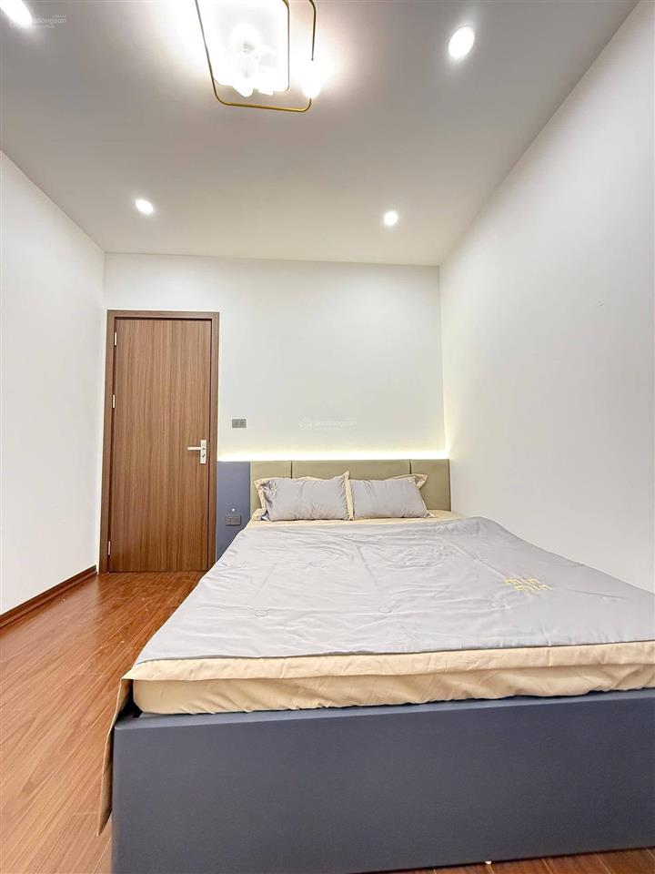 Bán nhà tân triều 40m2 x 5 tầng vị trí vàng giáp cận triều khúc  tiện ích ngập tràn.