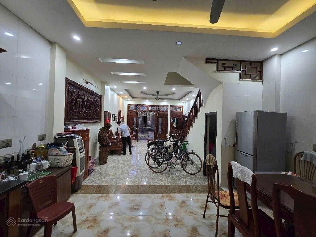Giá tham khảo tốt trong khu vực khu đấu giá mậu lương  16 tỷ  nhà 5 tầng đẹp